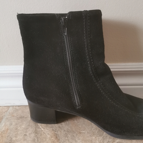 La Canadienne block heel sued boots - Picture 3 of 6